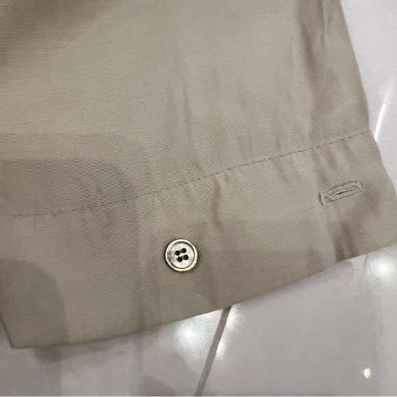 The Frankie Shop
Long Sleeve Button-Up Top
Size: M - Picture 9 of 14